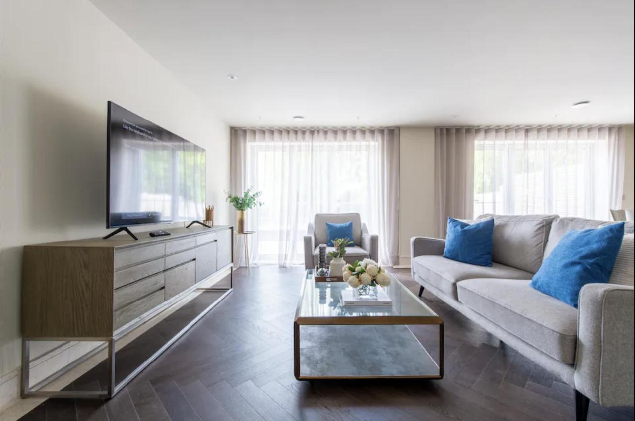2Bd, 2Ba Urban Oasis Chcl F4 Apartment Chigwell Bagian luar foto