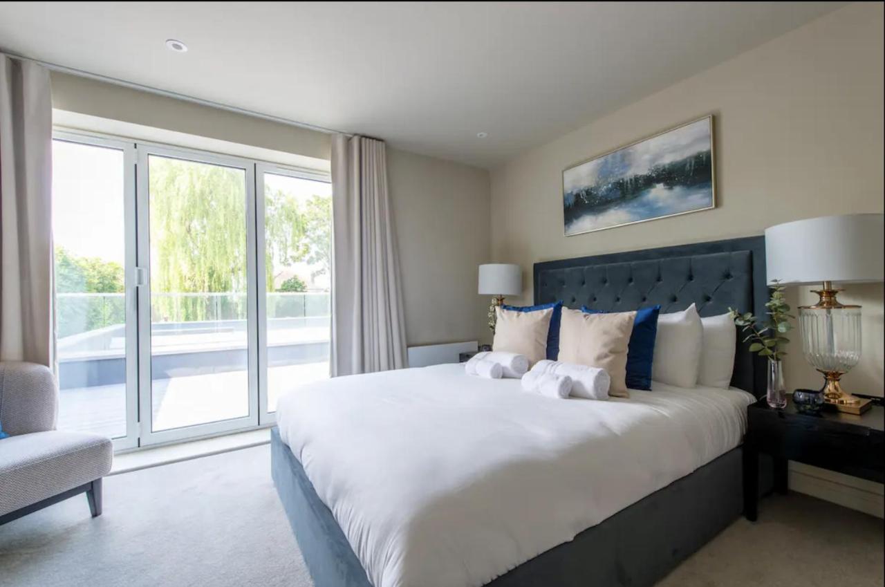 2Bd, 2Ba Urban Oasis Chcl F4 Apartment Chigwell Bagian luar foto