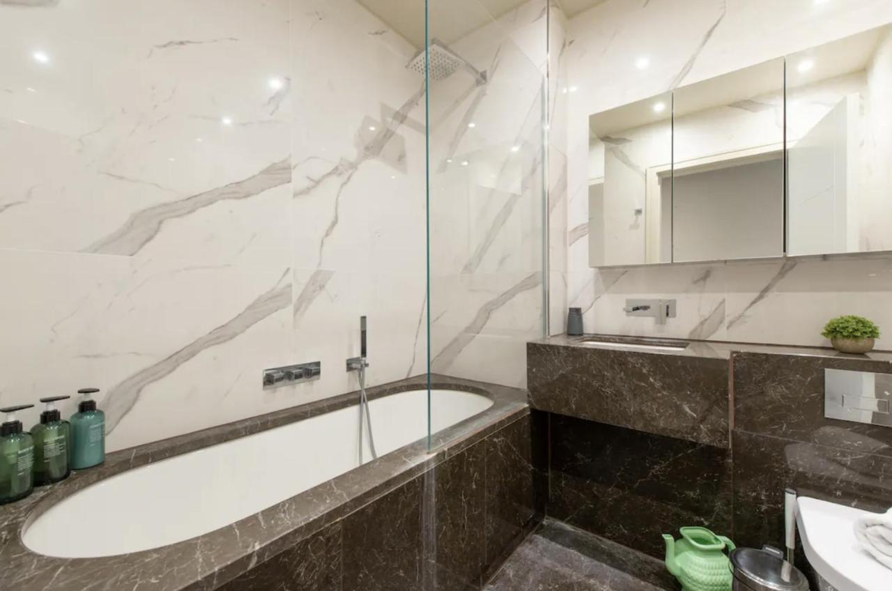 2Bd, 2Ba Urban Oasis Chcl F4 Apartment Chigwell Bagian luar foto