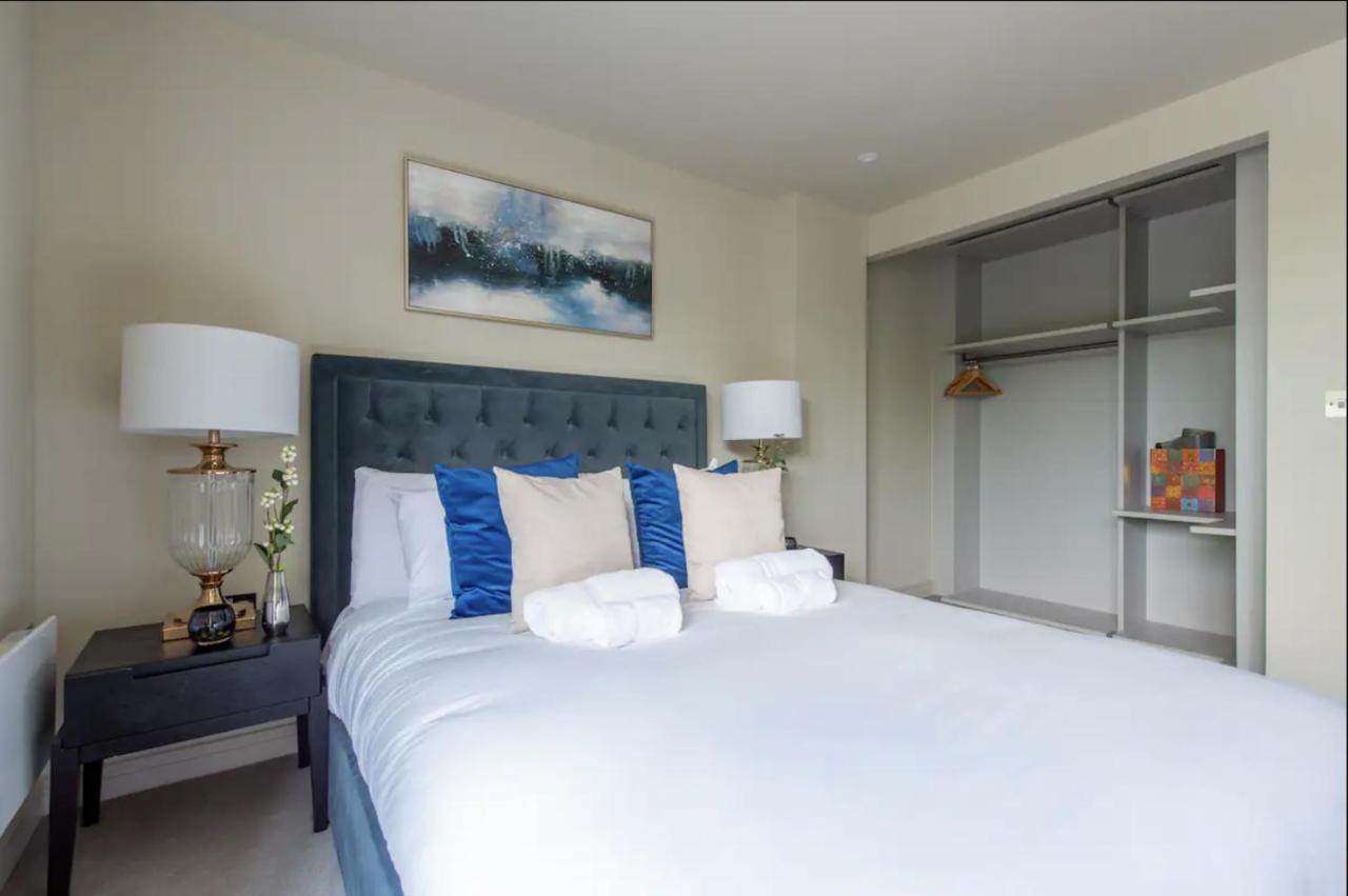 2Bd, 2Ba Urban Oasis Chcl F4 Apartment Chigwell Bagian luar foto